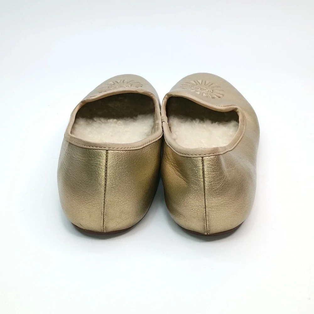 UGG Sheepskin Flat Kids Size 3 Gold Metallic Leather‎ Sheepskin Lined 1004462K